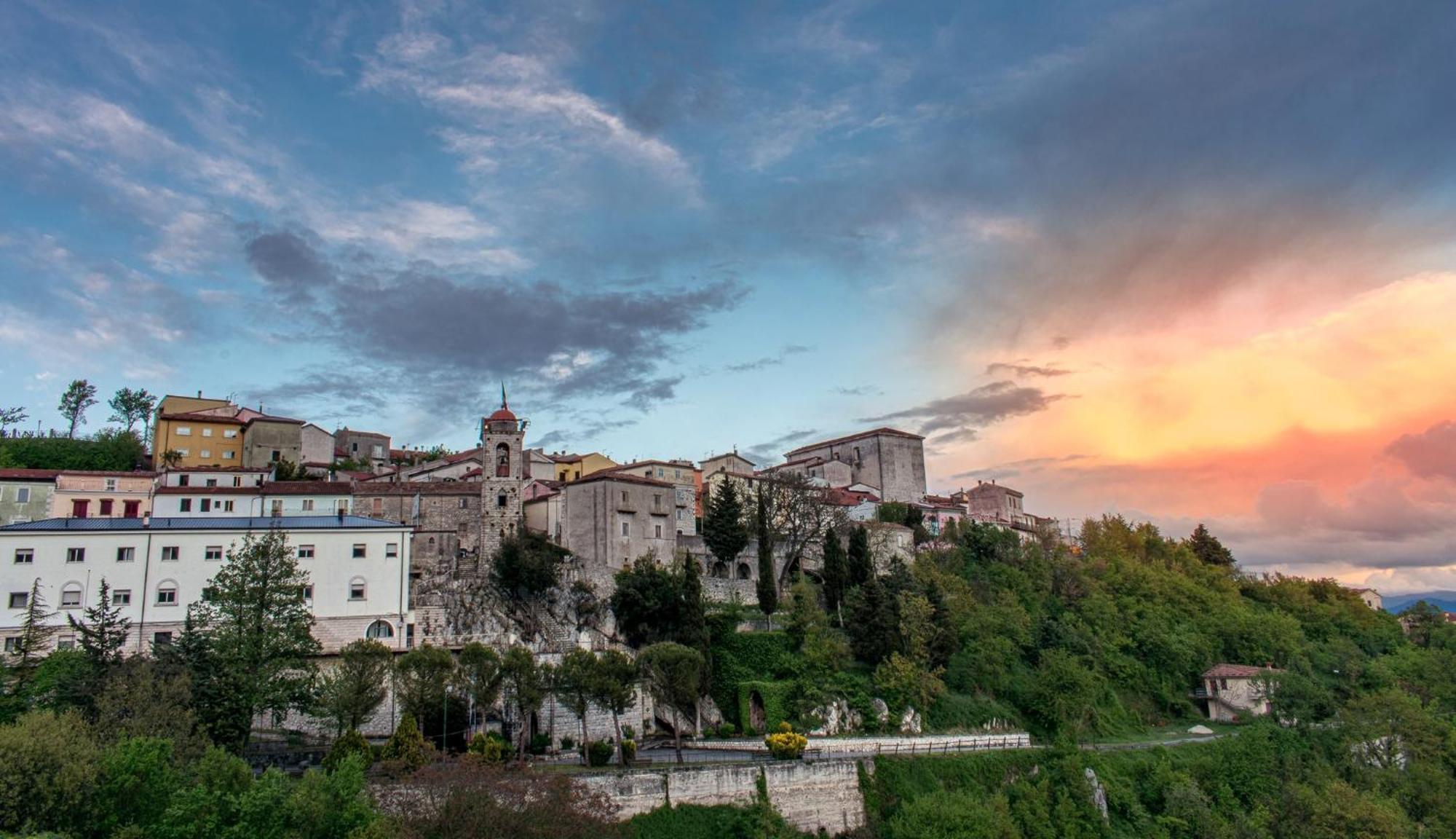 Meridiana Santa Maria del Molise Luaran gambar